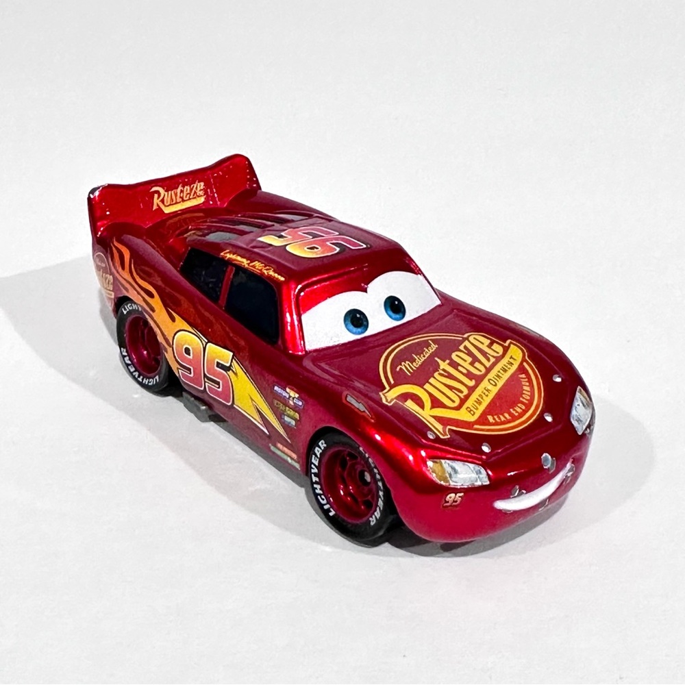 Disney Cars 3 Metallic Lightning McQueen Scavenger Hunt